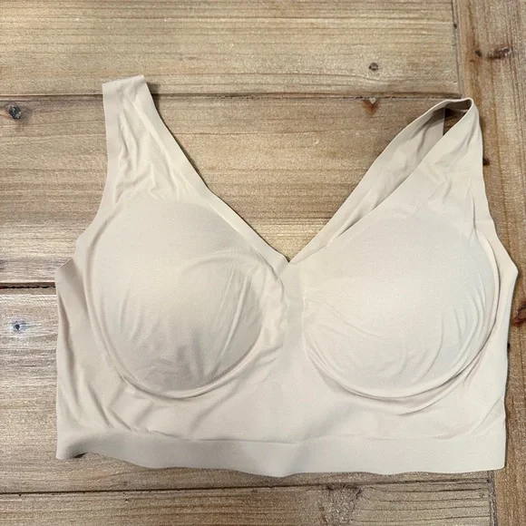 ⭐️ BUNDLE SOMA Enbliss Bralettes ⭐️
All Size XL- 11 bras ! - Picture 13 of 16